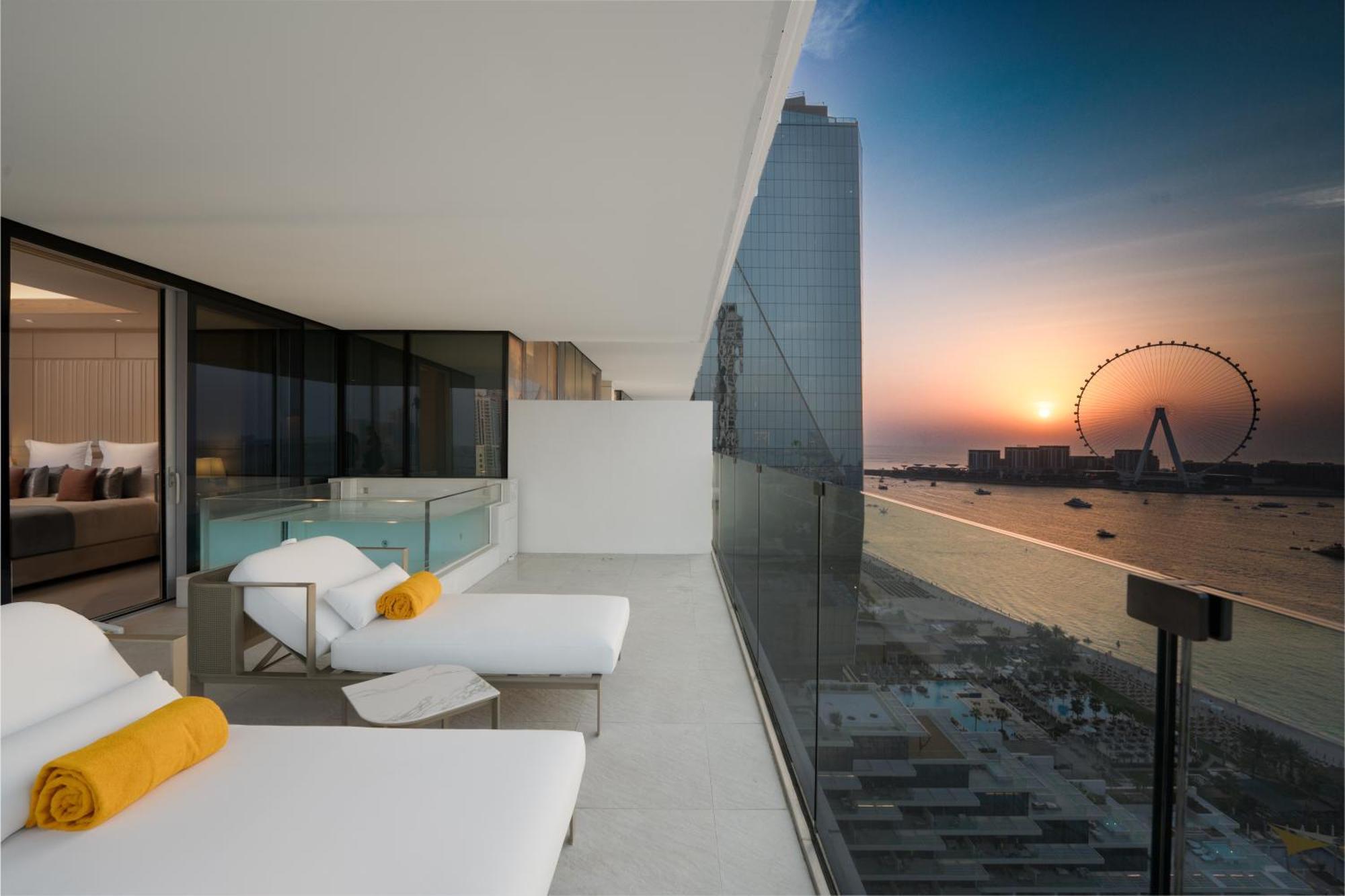 Five Luxe Hotel ดูไบ ภายนอก รูปภาพ View of the Dubai Eye from the hotel