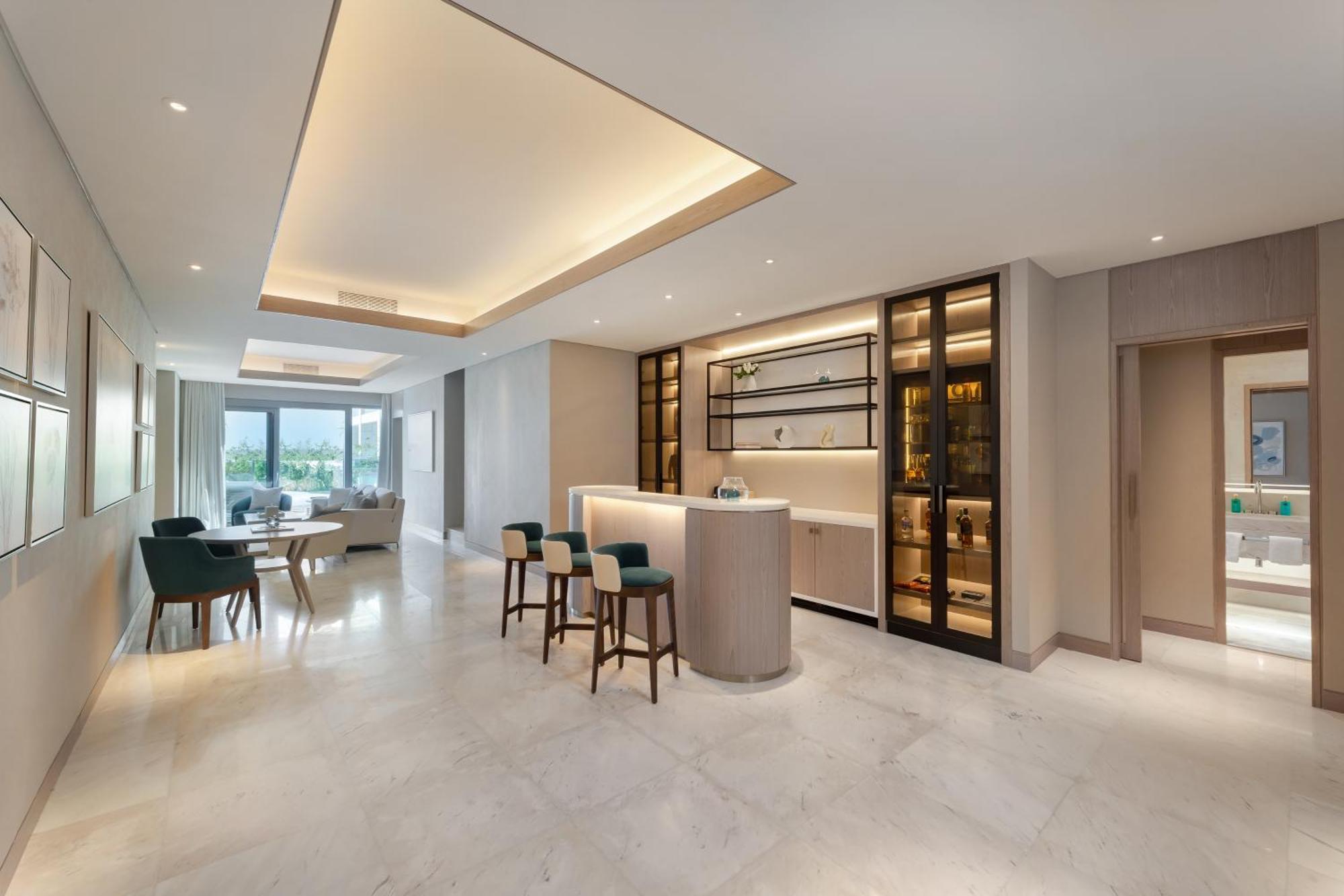 Five Luxe Hotel ดูไบ ภายนอก รูปภาพ The interior of a typical apartment