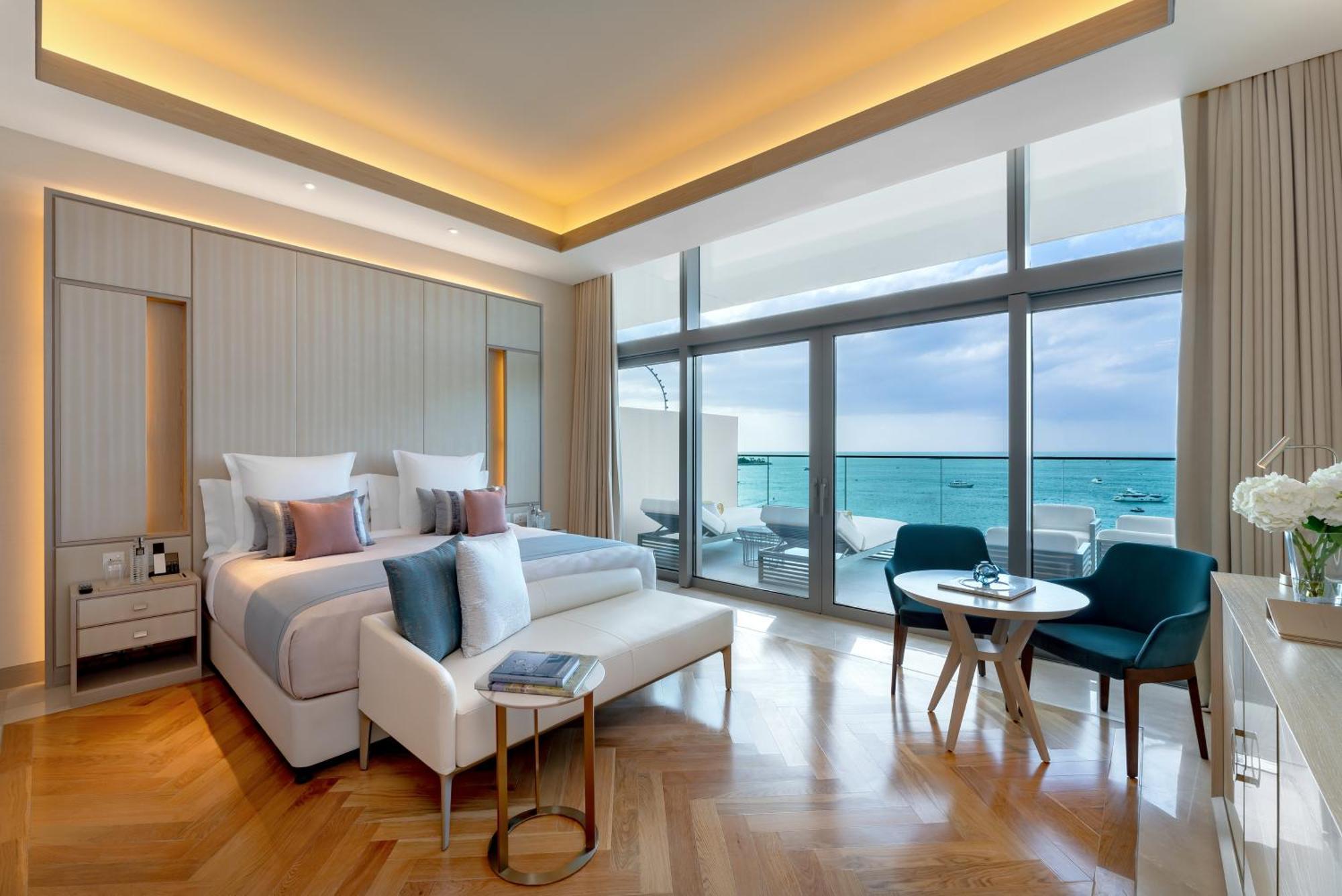 Five Luxe Hotel ดูไบ ภายนอก รูปภาพ A bedroom at the hotel